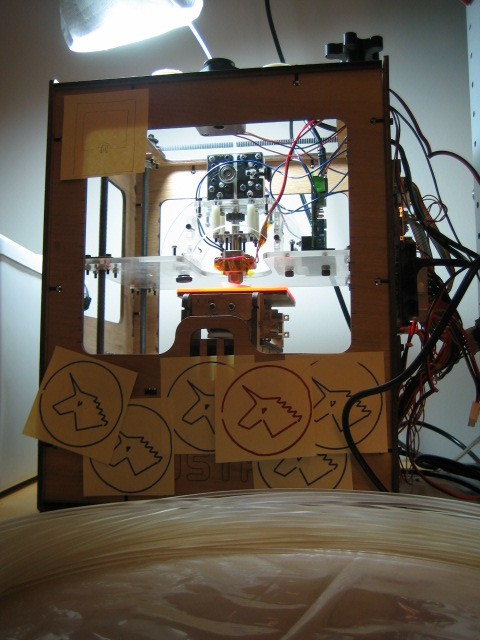 MakerBot 131 w/ MK5 extruder and PLA 4043D